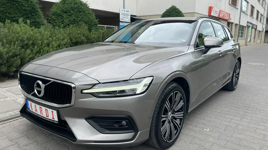 VOLVO V60 -
