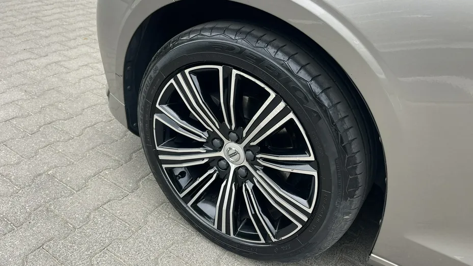 VOLVO V60 -