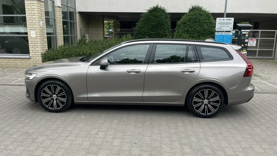 VOLVO V60 -