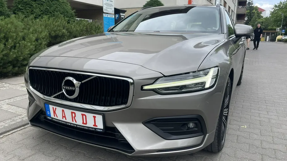 VOLVO V60 -