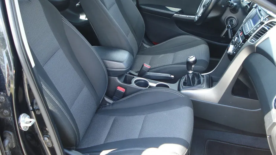 HYUNDAI i30 -