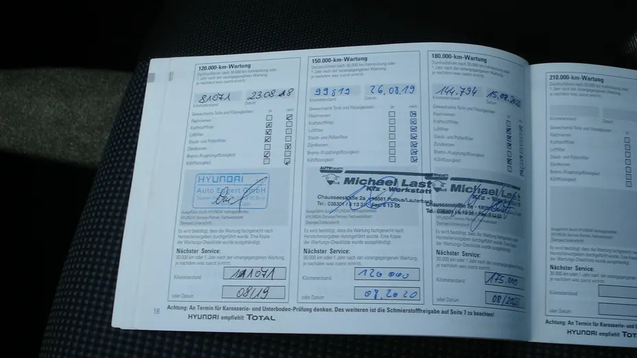 HYUNDAI i30 -