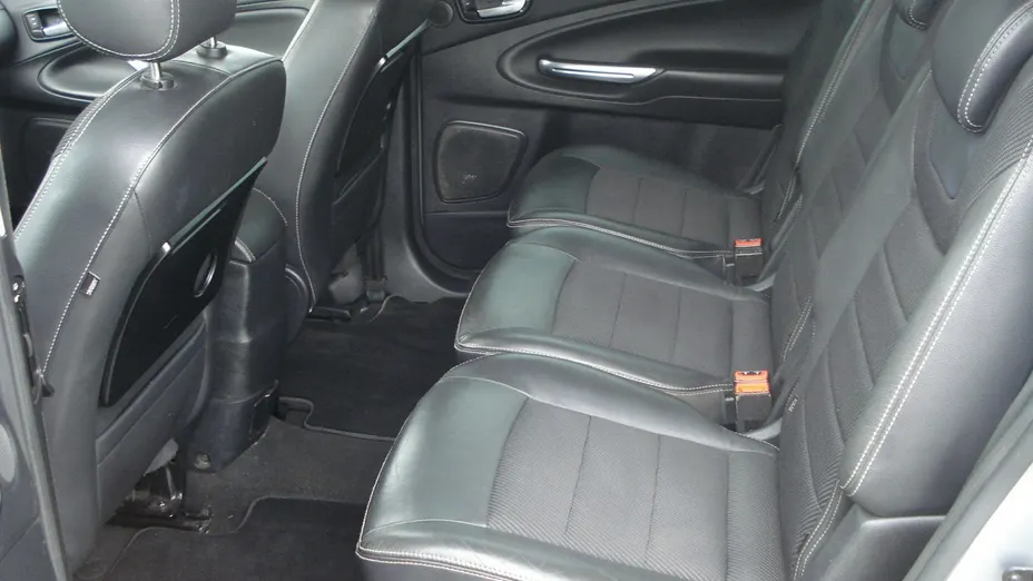 FORD S-MAX -