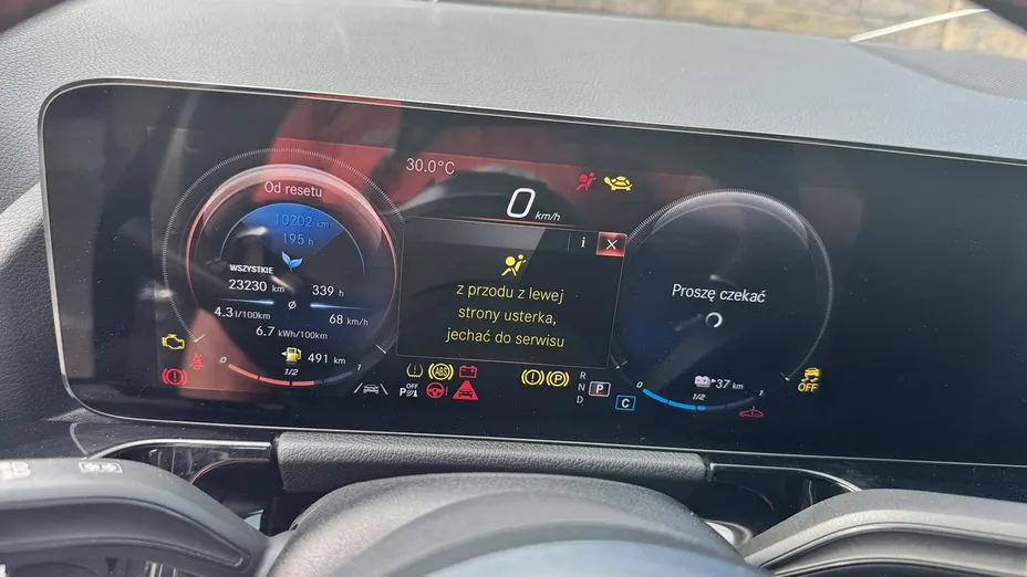 MERCEDES-BENZ GLA -