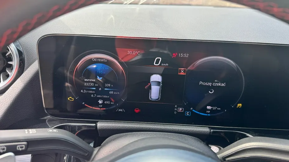 MERCEDES-BENZ GLA -