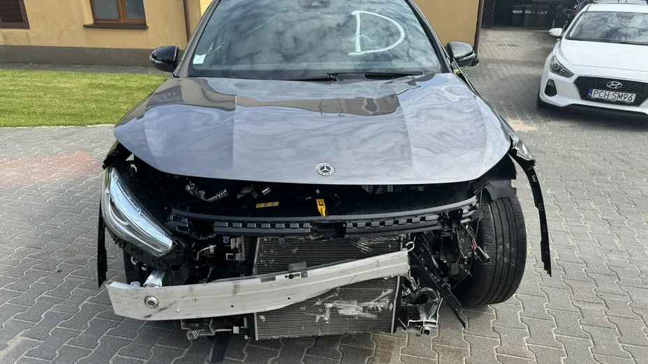 MERCEDES-BENZ GLA -