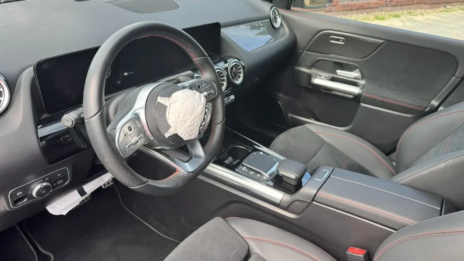 MERCEDES-BENZ GLA -
