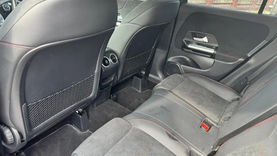 MERCEDES-BENZ GLA -