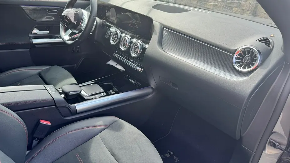 MERCEDES-BENZ GLA -