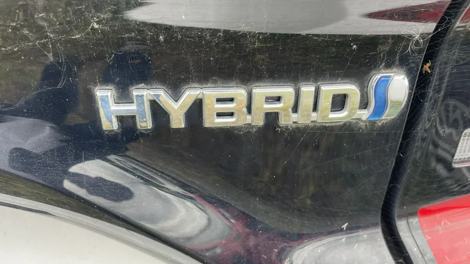 TOYOTA Yaris -