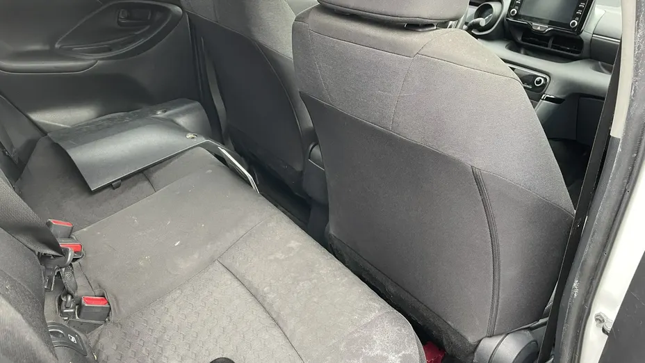 TOYOTA Yaris -