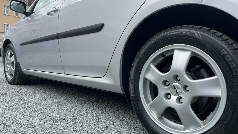 TOYOTA Corolla -