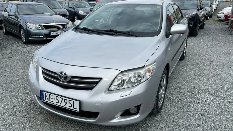 TOYOTA Corolla -