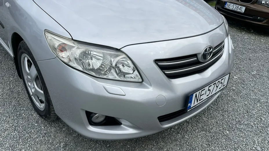 TOYOTA Corolla -