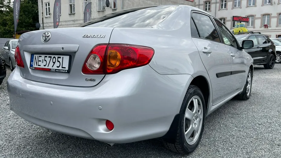 TOYOTA Corolla -