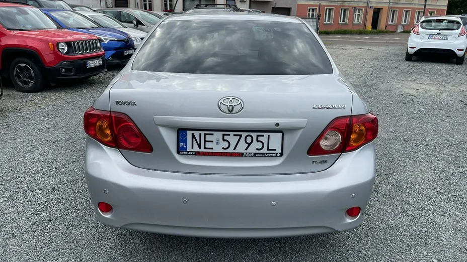 TOYOTA Corolla -