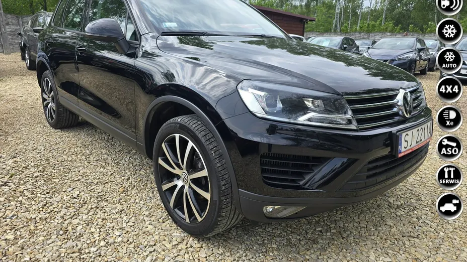 VOLKSWAGEN Touareg -