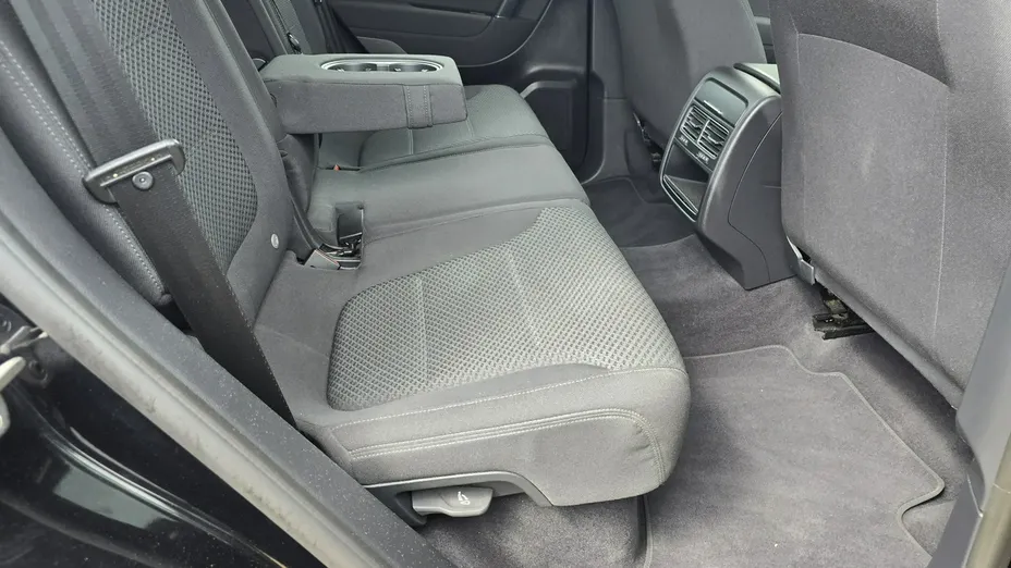 VOLKSWAGEN Touareg -