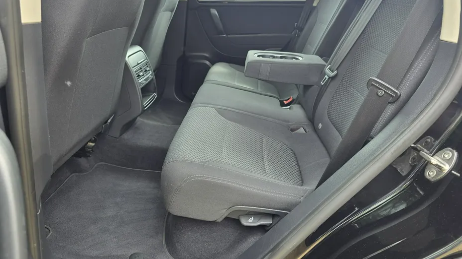 VOLKSWAGEN Touareg -