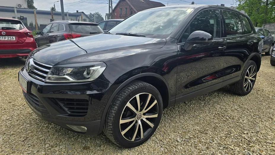 VOLKSWAGEN Touareg -