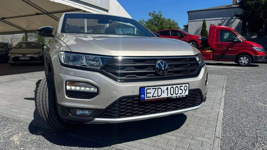 VOLKSWAGEN T-ROC -