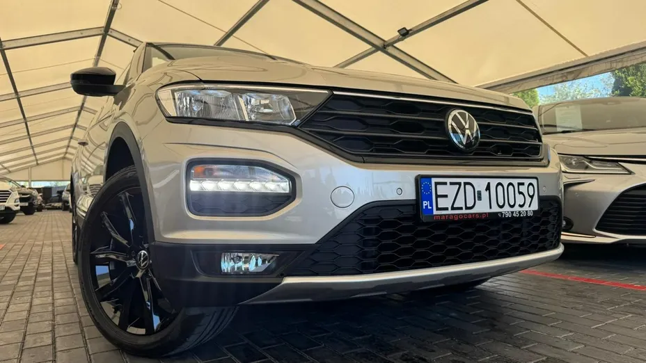 VOLKSWAGEN T-ROC -