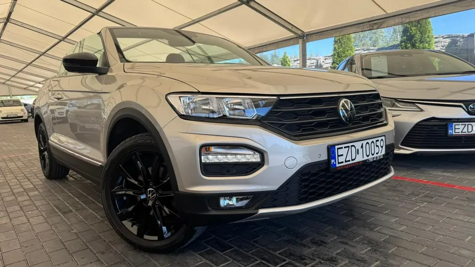 VOLKSWAGEN T-ROC -