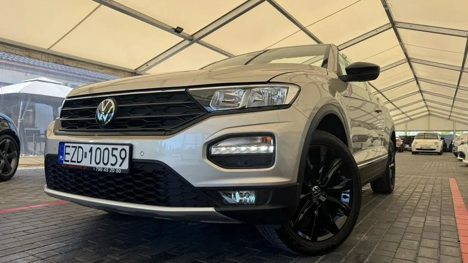 VOLKSWAGEN T-ROC -