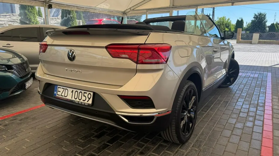 VOLKSWAGEN T-ROC -