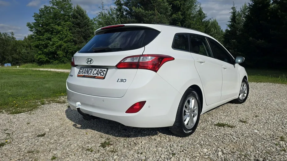 HYUNDAI i30 -