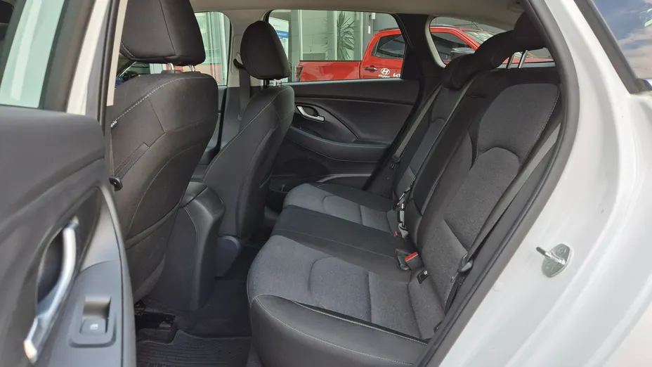 HYUNDAI i30 -