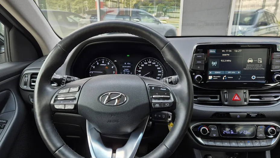 HYUNDAI i30 -