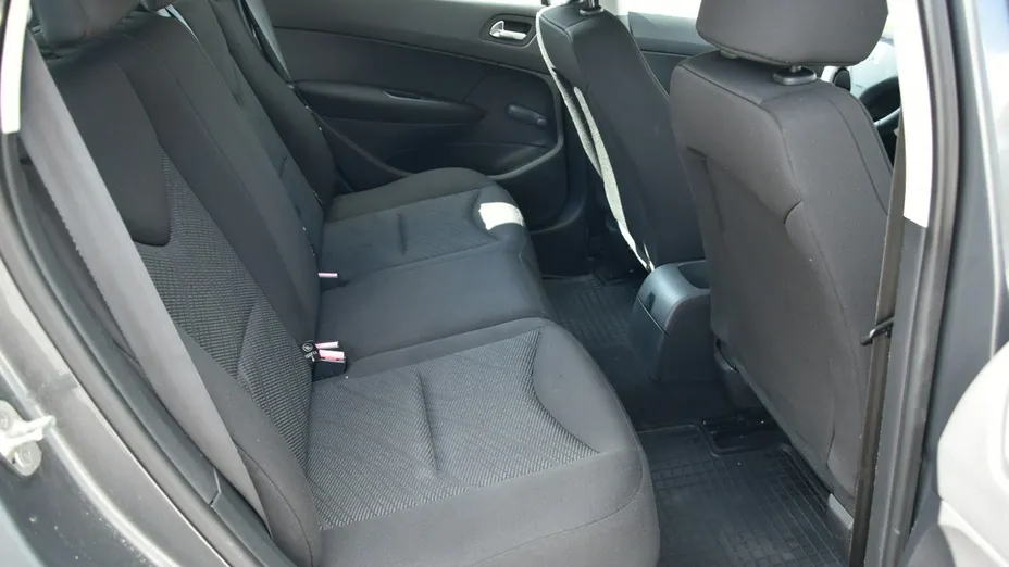 PEUGEOT 308 -