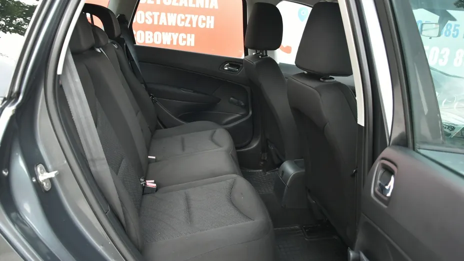 PEUGEOT 308 -