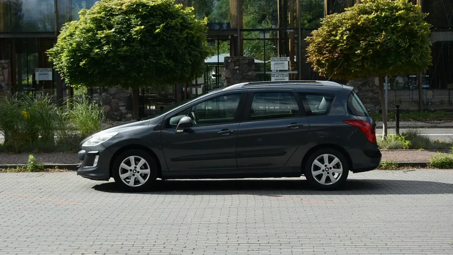 PEUGEOT 308 -
