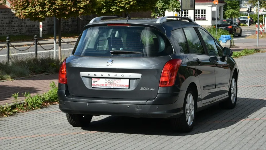 PEUGEOT 308 -
