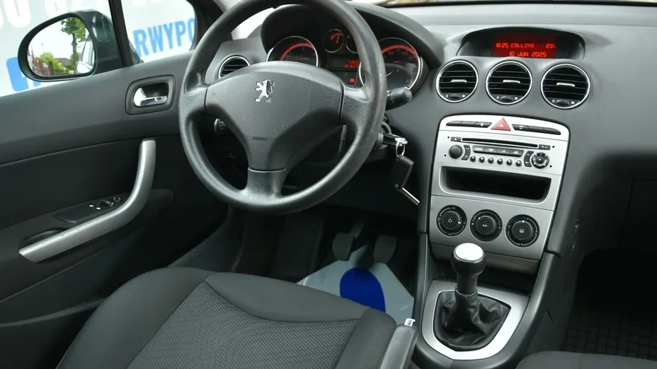 PEUGEOT 308 -