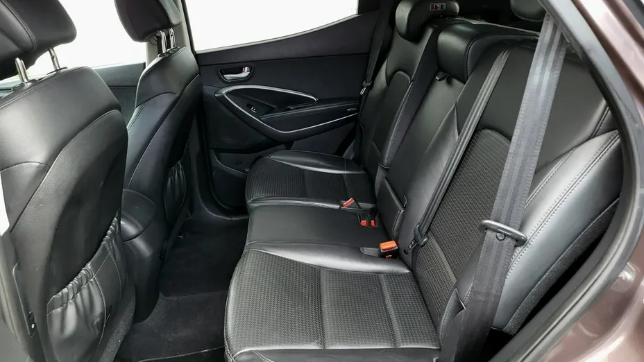 HYUNDAI Santa Fe -
