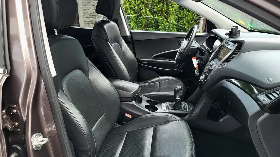 HYUNDAI Santa Fe -