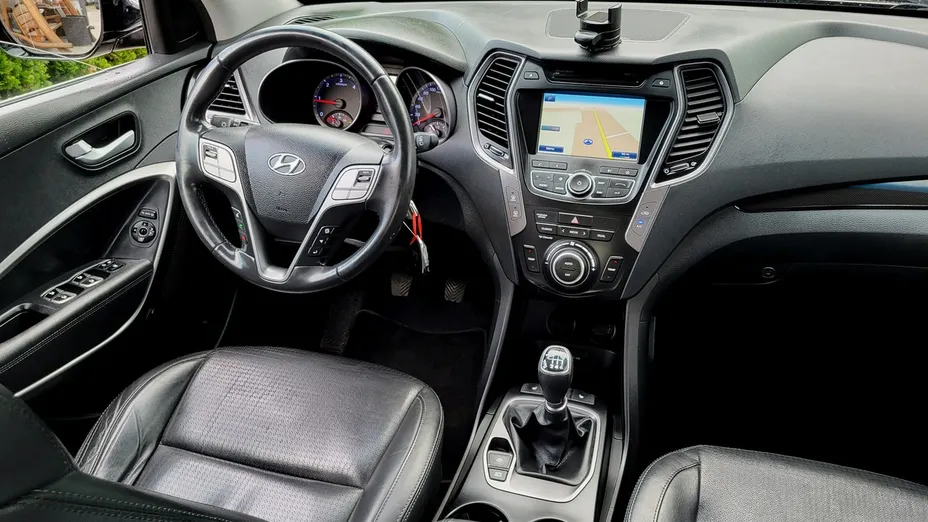 HYUNDAI Santa Fe -