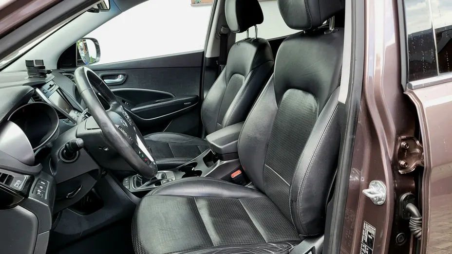 HYUNDAI Santa Fe -
