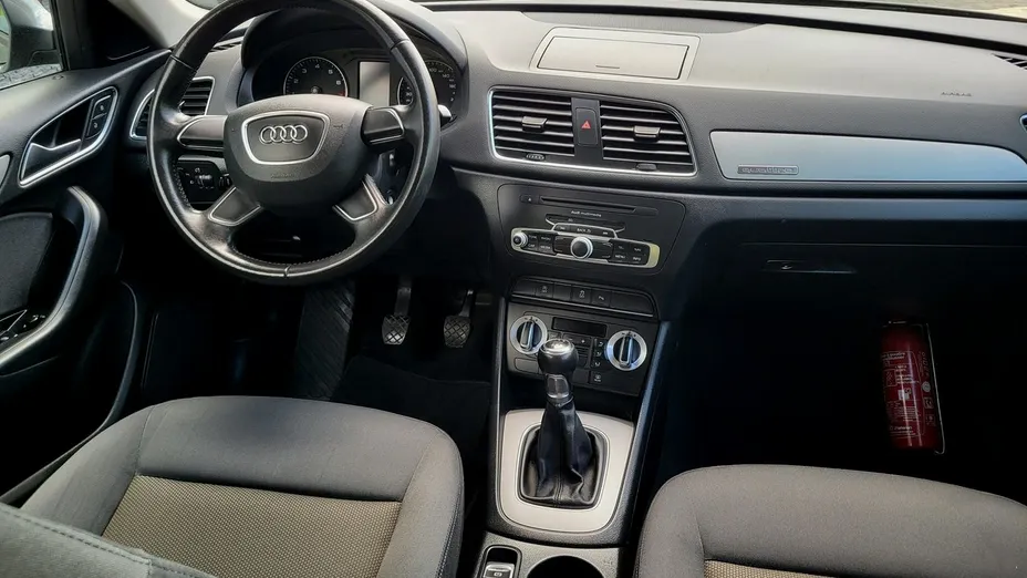 AUDI Q3 -