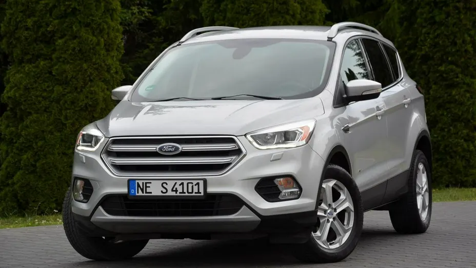 FORD Kuga -