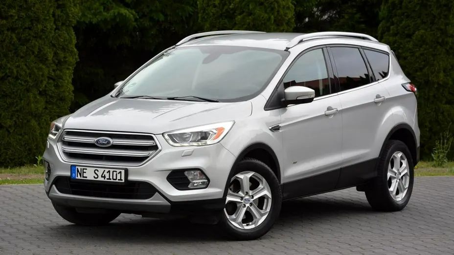 FORD Kuga -