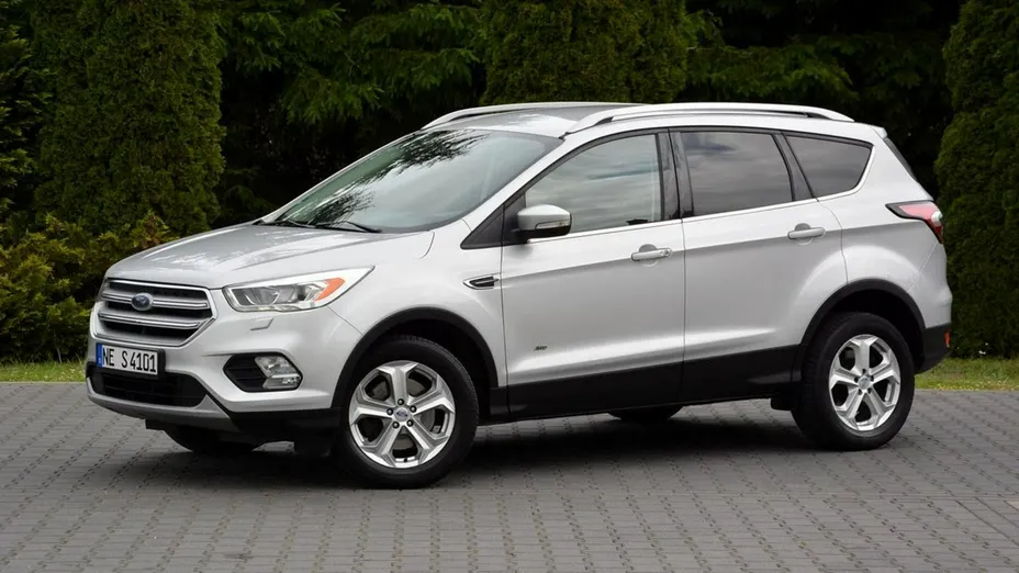 FORD Kuga -