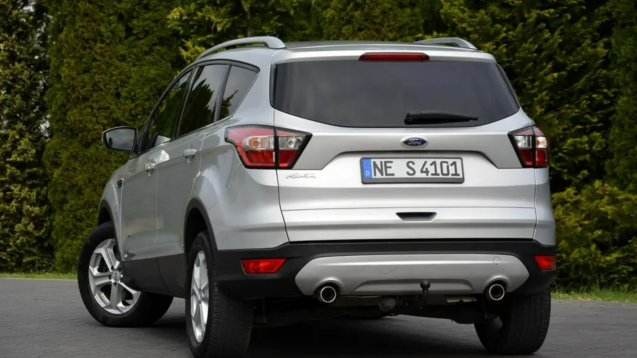 FORD Kuga -