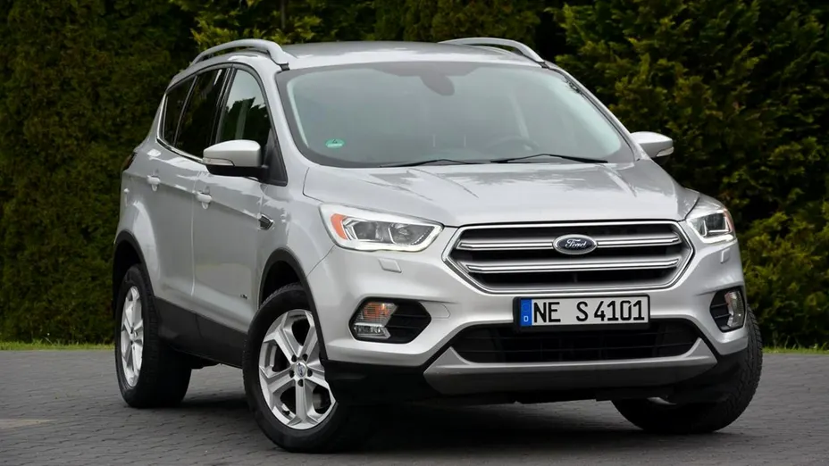FORD Kuga -