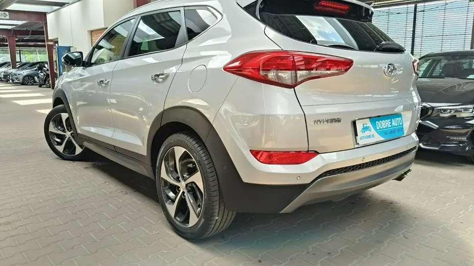 HYUNDAI Tucson -