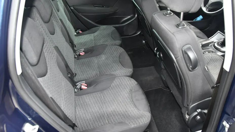 PEUGEOT 308 -
