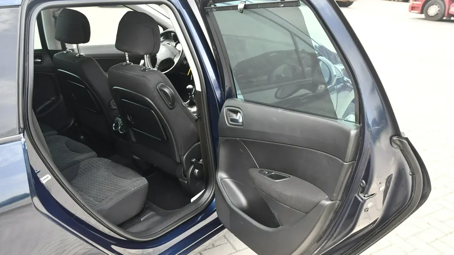 PEUGEOT 308 -